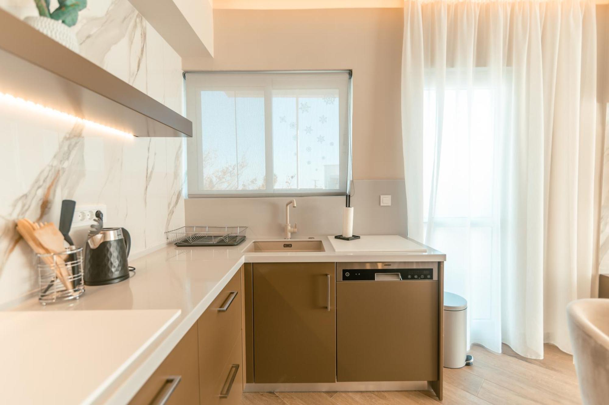 Brand New Elegant Suite Platánion Eksteriør billede
